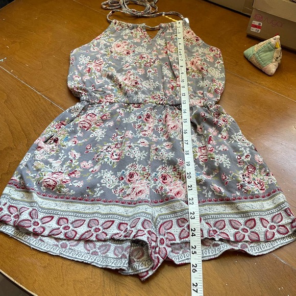 Romper Halter Top S Angie Gray Grey Floral Pockets Shirred Back Light Weight - Picture 6 of 8